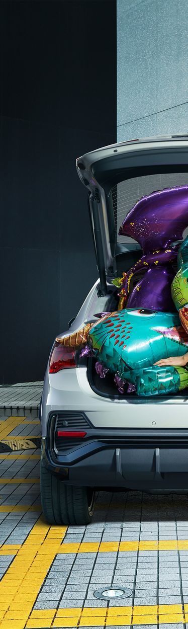 YUEMAR Auto-Armaturenbrett-Matte, für Audi Q3 2019-2023 rutschfeste  Sonnenschutz Armaturenbrett Auto Innenraum Zubehör,B: : Auto &  Motorrad